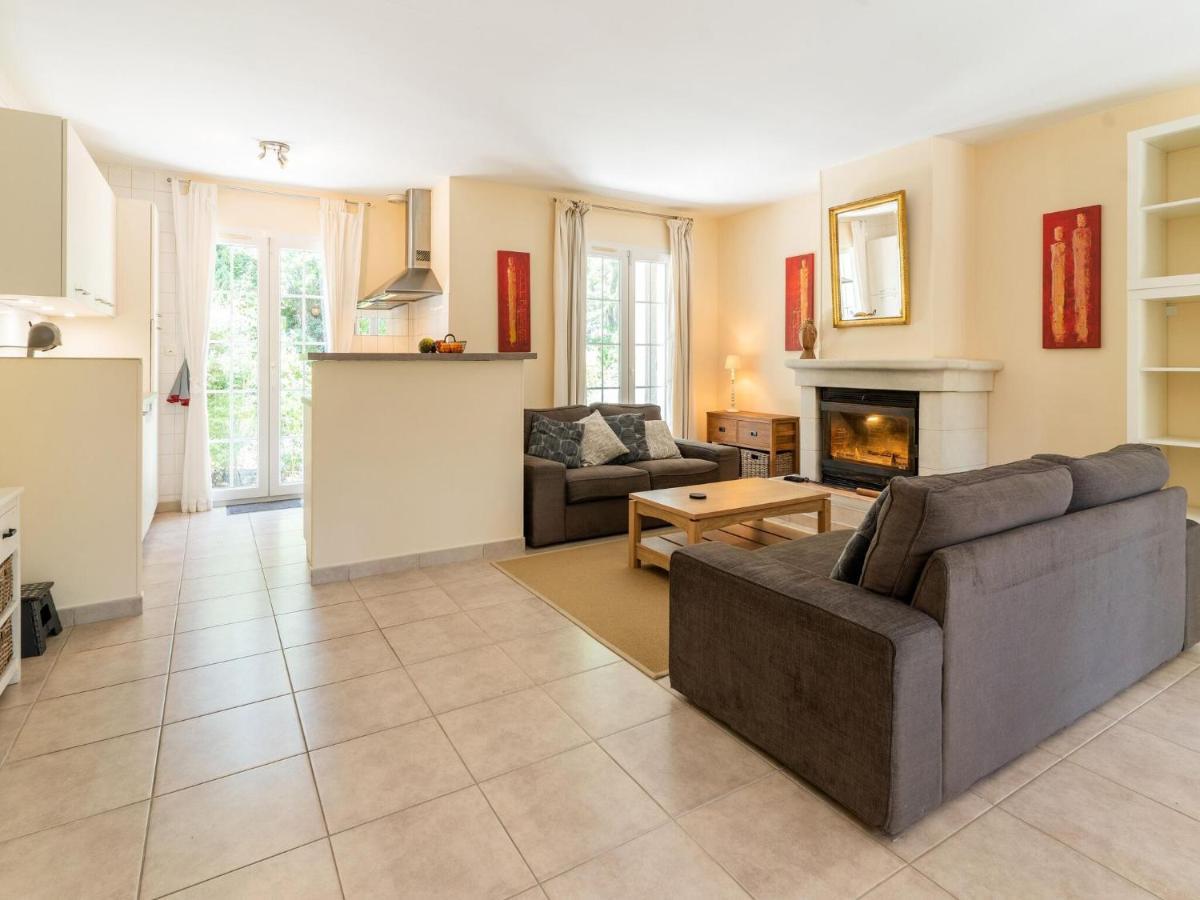Vacation Home In Limoux With Pool Bagian luar foto